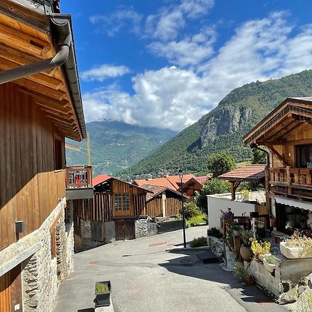 Maison De Village Au Pied Des 3 Vallees Villarlurin Екстериор снимка