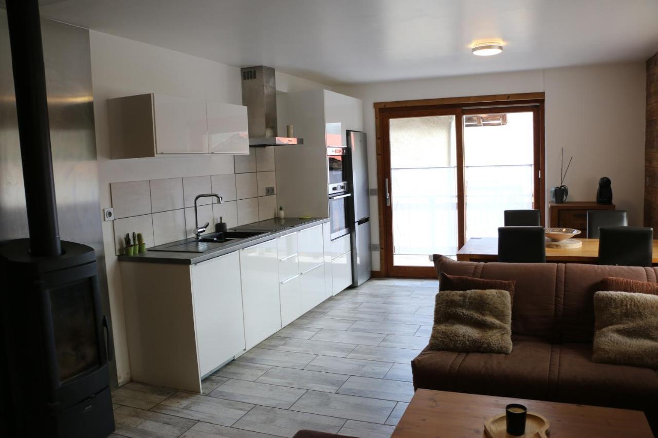 Maison De Village Au Pied Des 3 Vallees Villarlurin Екстериор снимка