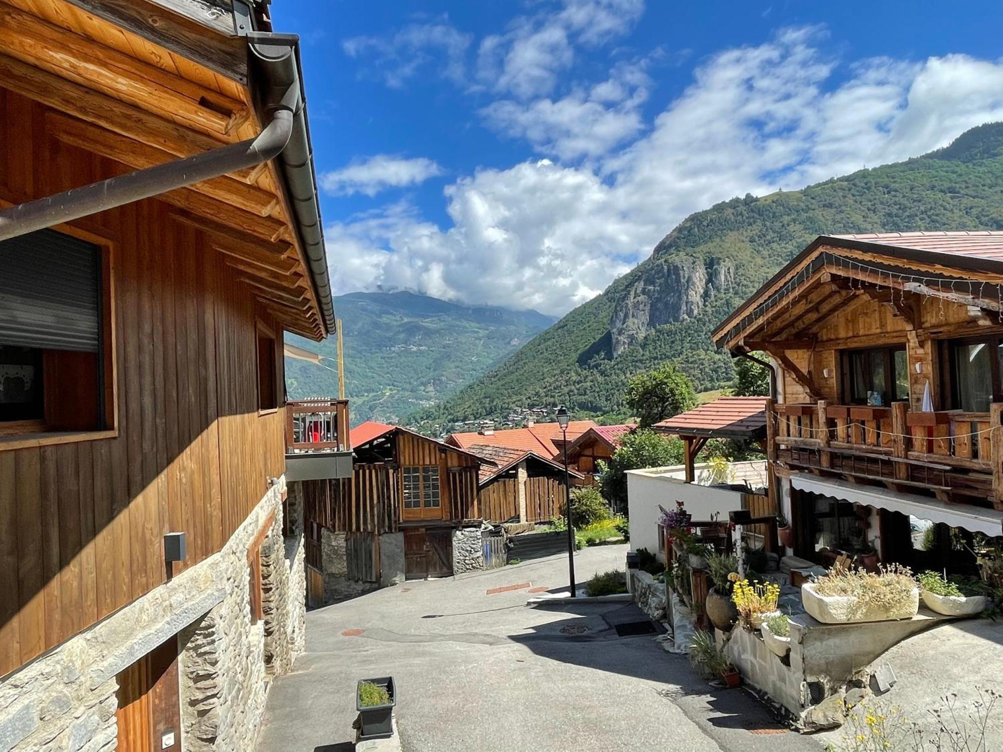 Maison De Village Au Pied Des 3 Vallees Villarlurin Екстериор снимка